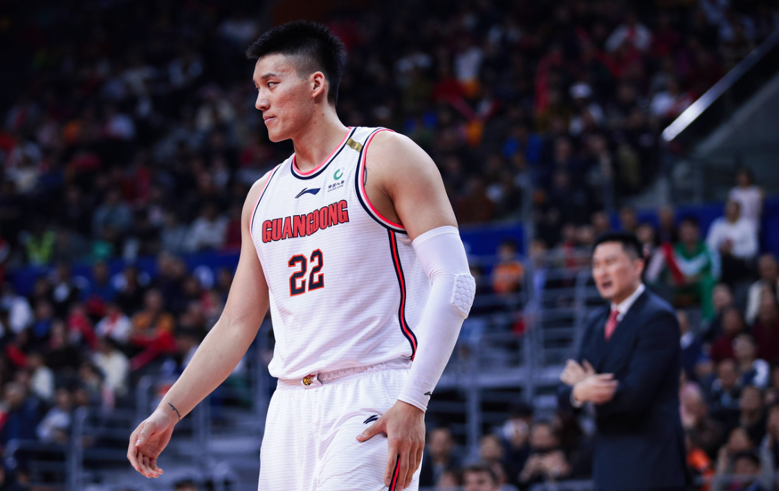 同曦主动放弃曾繁日的签字费是仁至义尽？事实恐怕并非如此