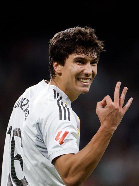 云开体育app下载安装-续约反转！皇马新帅变阵，维尼修斯回归左路开心，姆巴佩搭档确定