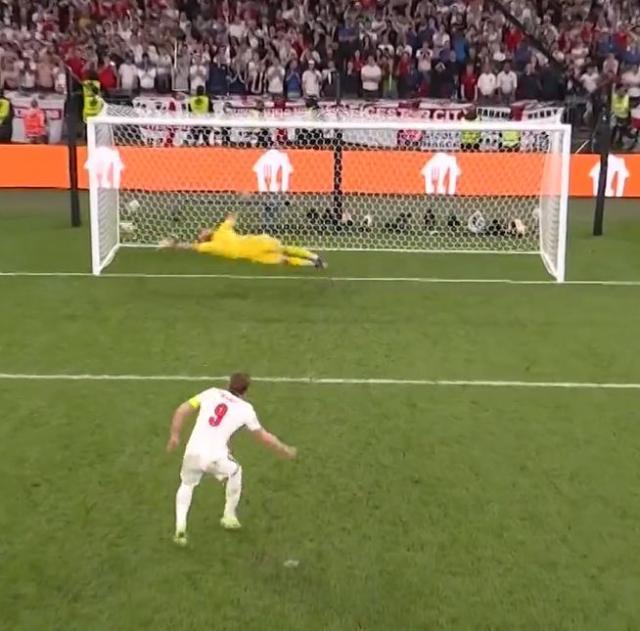 开云·体育 kaiyun 官方网站_kaiyun sports-【欧洲杯】博努奇追平 英格兰3替补失点 意大利夺冠