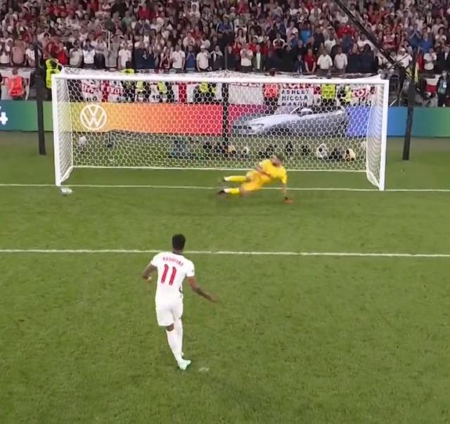 开云·体育 kaiyun 官方网站_kaiyun sports-【欧洲杯】博努奇追平 英格兰3替补失点 意大利夺冠