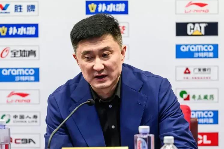 中国kaiyun·体育官方网站-杜锋大吐苦水：2人有伤太困难，媒体人吐槽：没伤有篮的你却不用